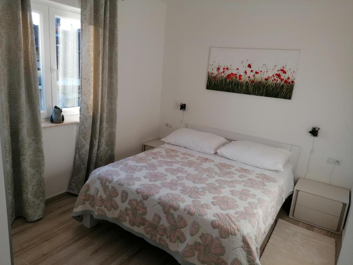 Apartment Nada 2 Malinska Buitenkant foto